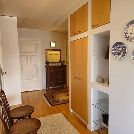 Apartment Spacious Design *