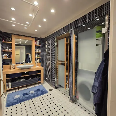 Spacious Design Apartment *